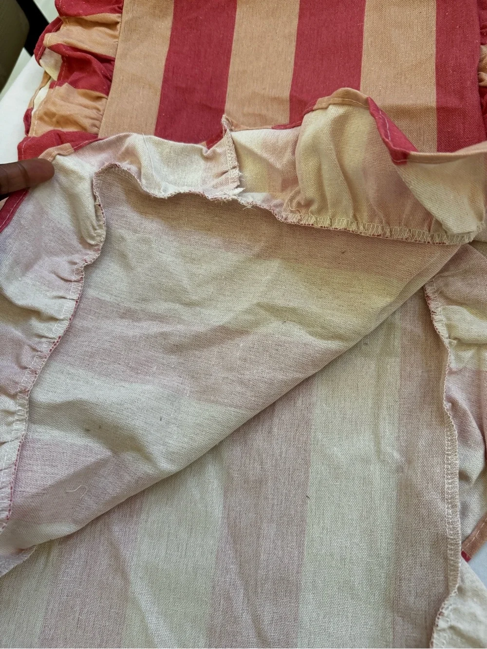 Ruffle Edge Striped Table Runner - 118 X 15.7 Inch